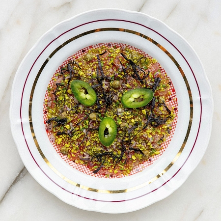 Крудо из тунца с травами и каперсами с о.Пантеллерия