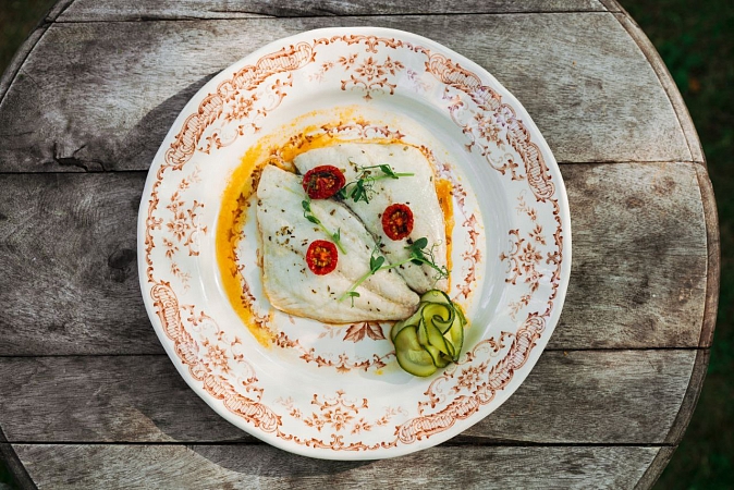 Дорада с цукини и вялеными томатами