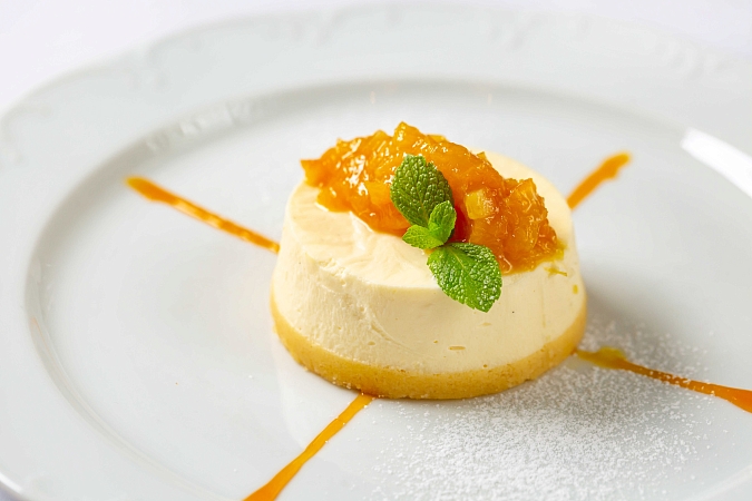 Чизкейк "Пробка" с апельсиновым конфитюром