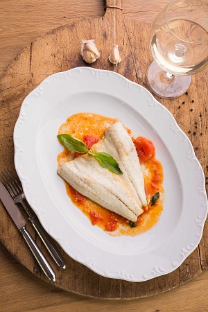 Дорада, запеченная по-сицилийски