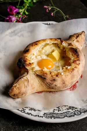 Аджарский с яйцом