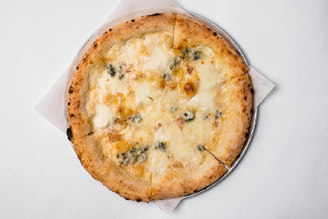 Без глютена пицца четыре сыра