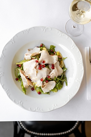 Салат с индейкой и гранатом