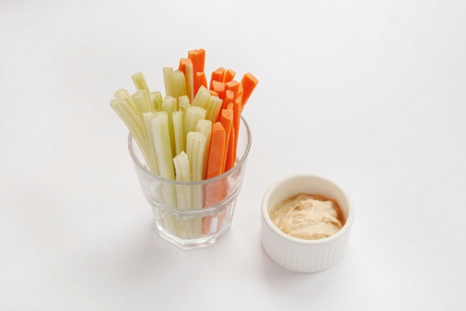 Палочки морковь-сельдерей